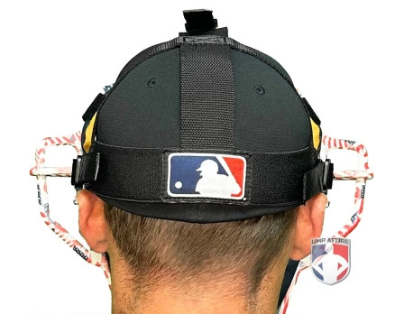 Wilson MLB USA Dyna-Lite Aluminum Umpire Mask With Two-Tone 6 Wilson MLB USA Dyna-Lite Aluminum Umpire Mask With Two-Tone - Image 4