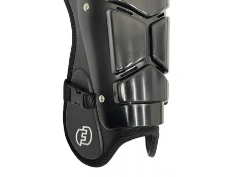 Force3 Ultimate Umpire Shin Guards With Dupont™ Kevlar® 4 Force3 Ultimate Umpire Shin Guards With Dupont™ Kevlar® - Image 2